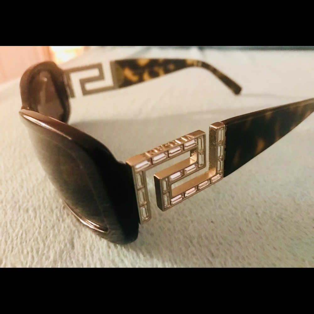 Authentic Versace sunglasses 🕶